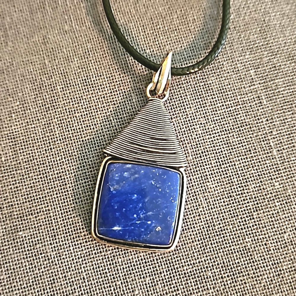 Beautiful Blue Lapis Lazuli gemstone necklace silver wrap on cord New